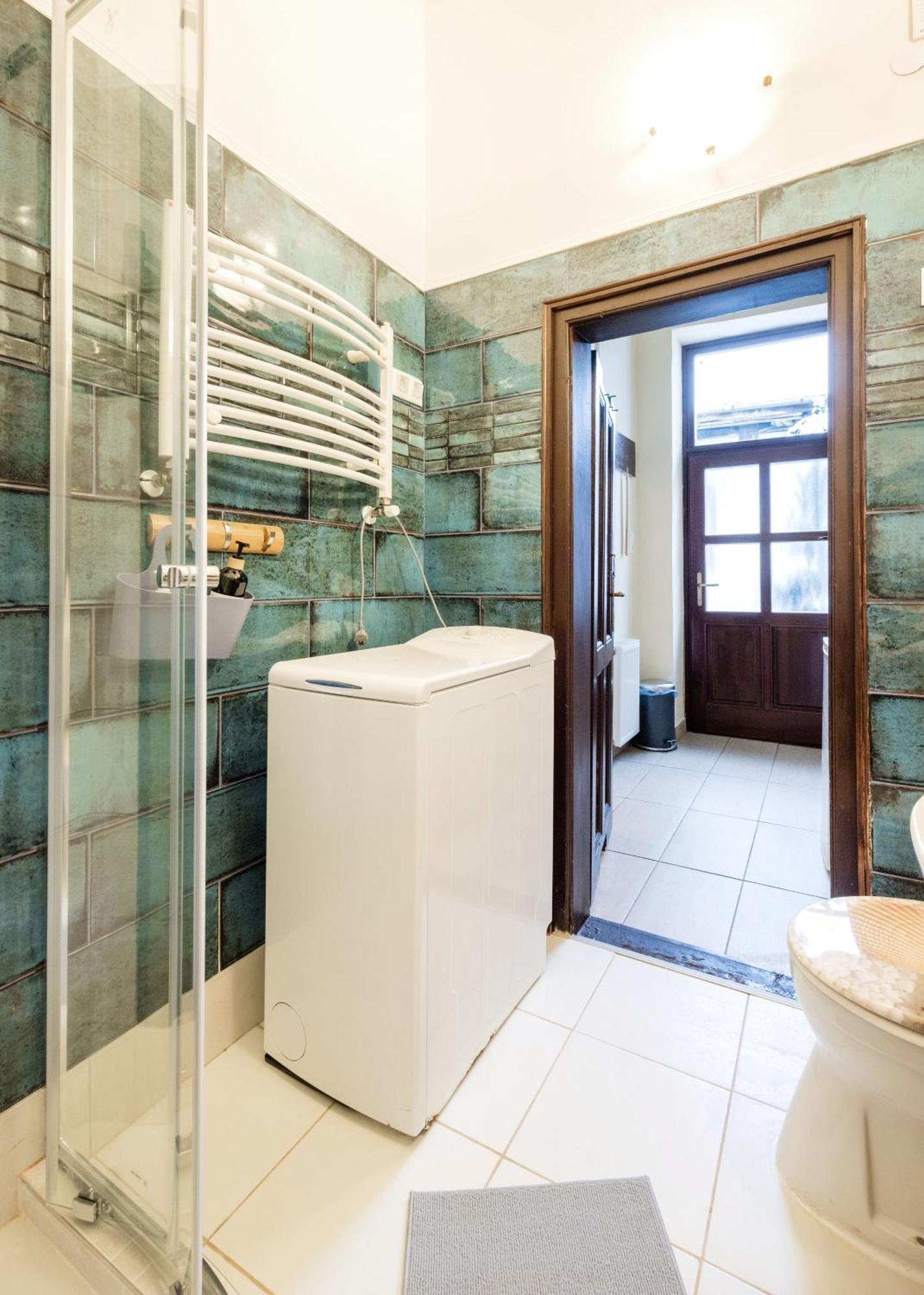Gul Baba Saray Apartments Budapest Eksteriør bilde