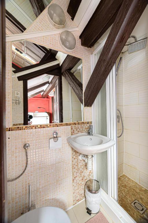 Gul Baba Saray Apartments Budapest Eksteriør bilde